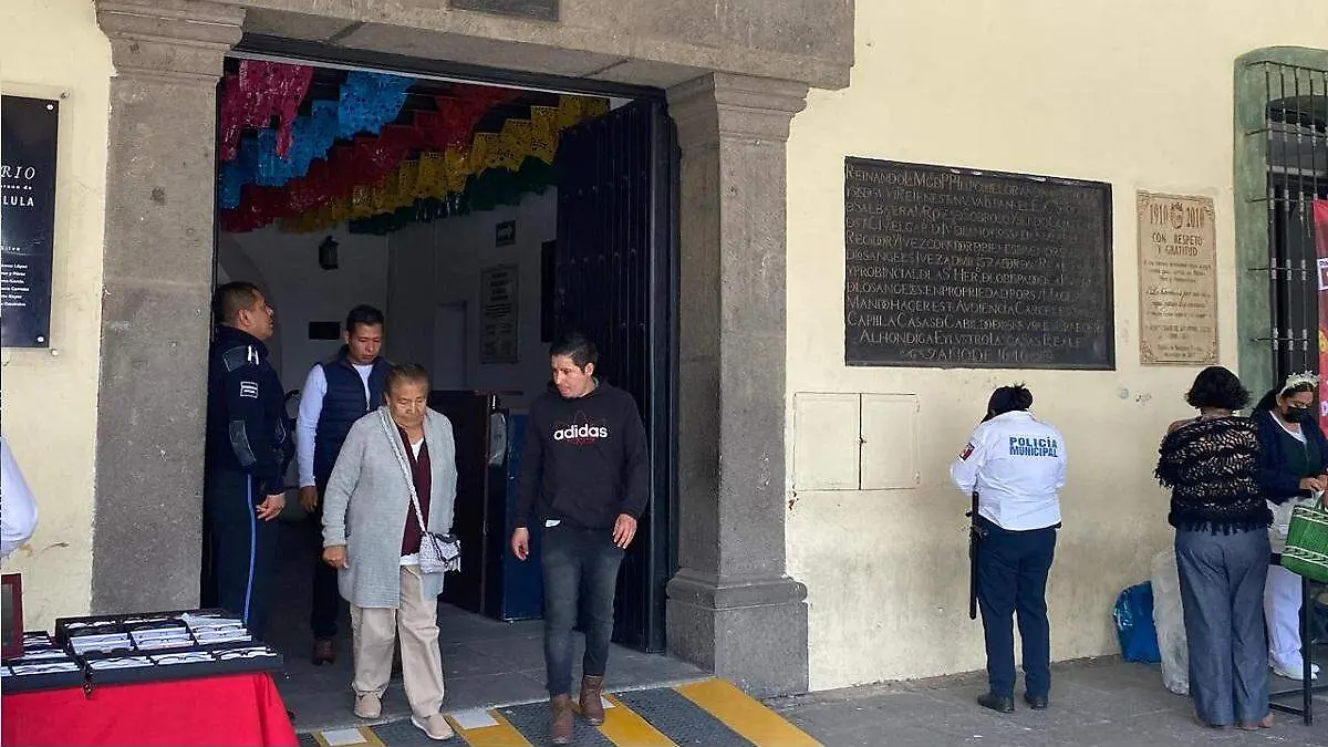 Ex empleados del Ayuntamiento de San Pedro Cholula demandan pago de finiquito y aguinaldo